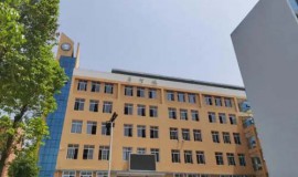 深圳的中學(xué)校園還以為這是美術(shù)館！